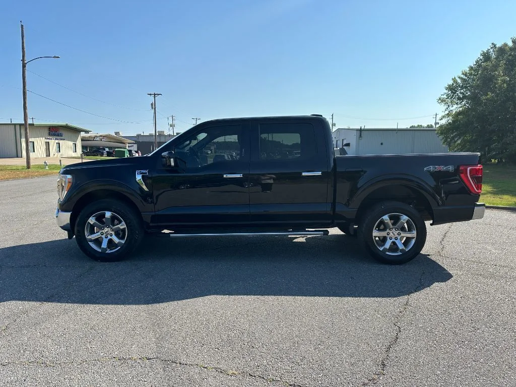 Used 2023 Black Ford XLT image 5