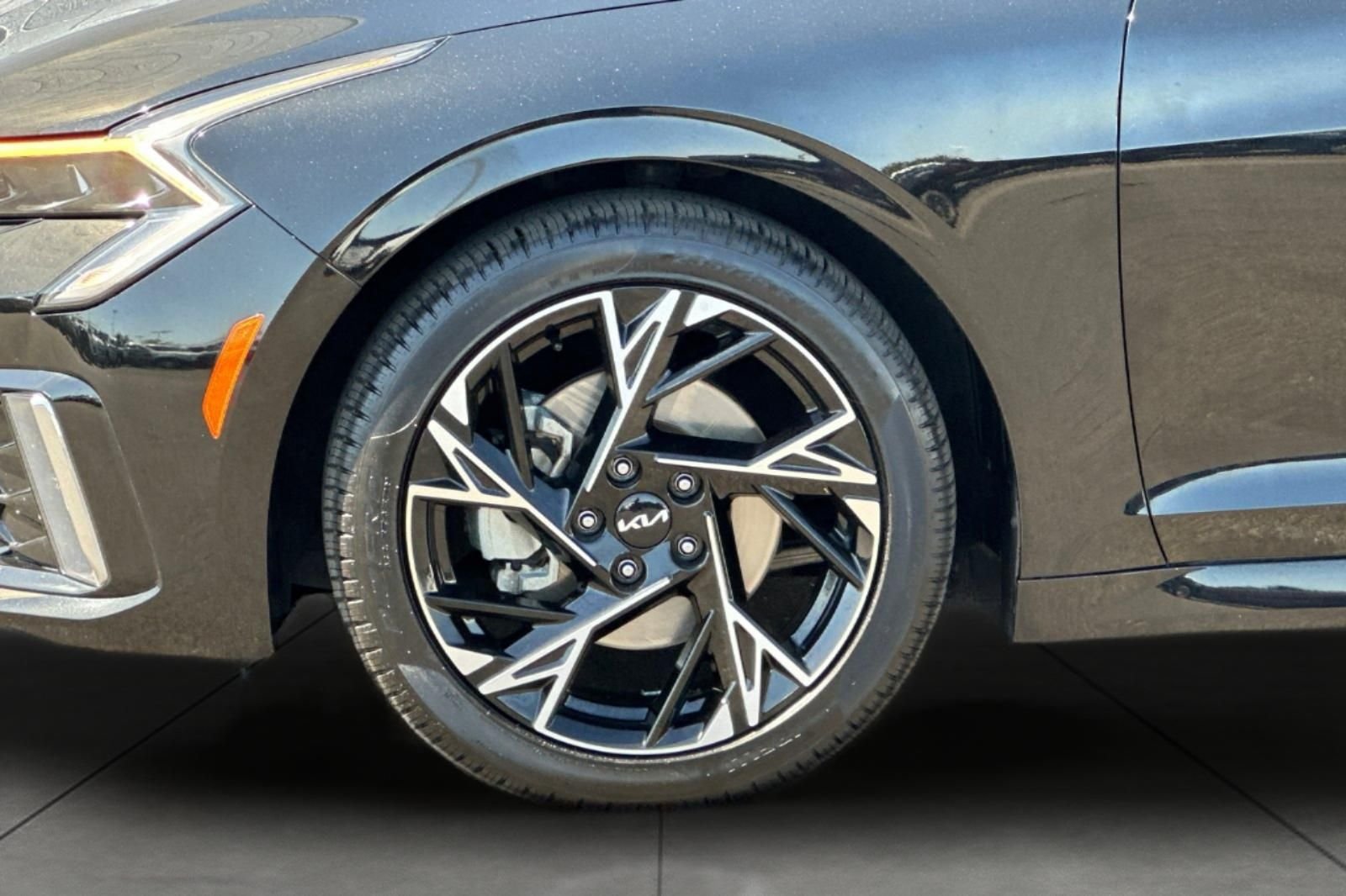 Used 2025 Black Kia GT-Line image 30