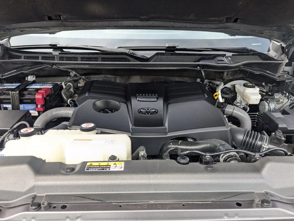 Used 2023  Toyota Limited image 29