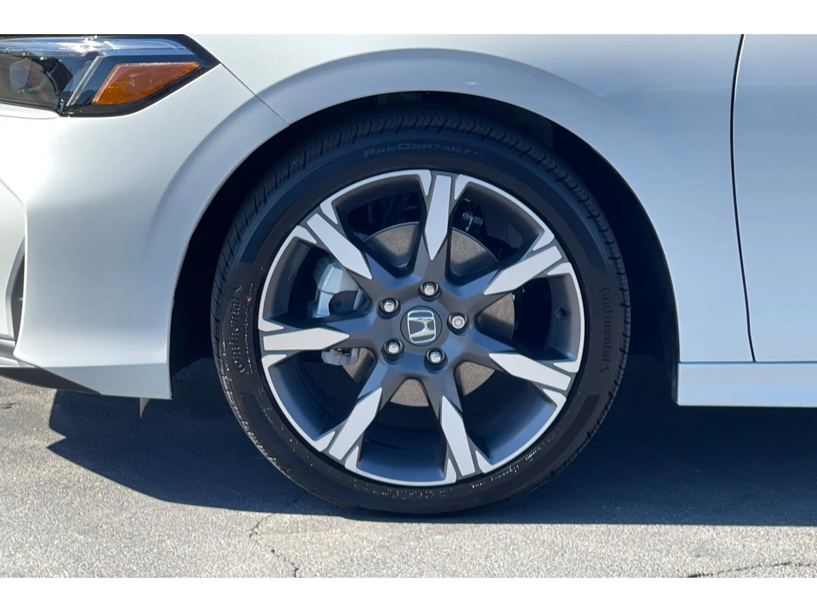 Used 2026 Platinum White Pearl Honda Sport Touring image 43