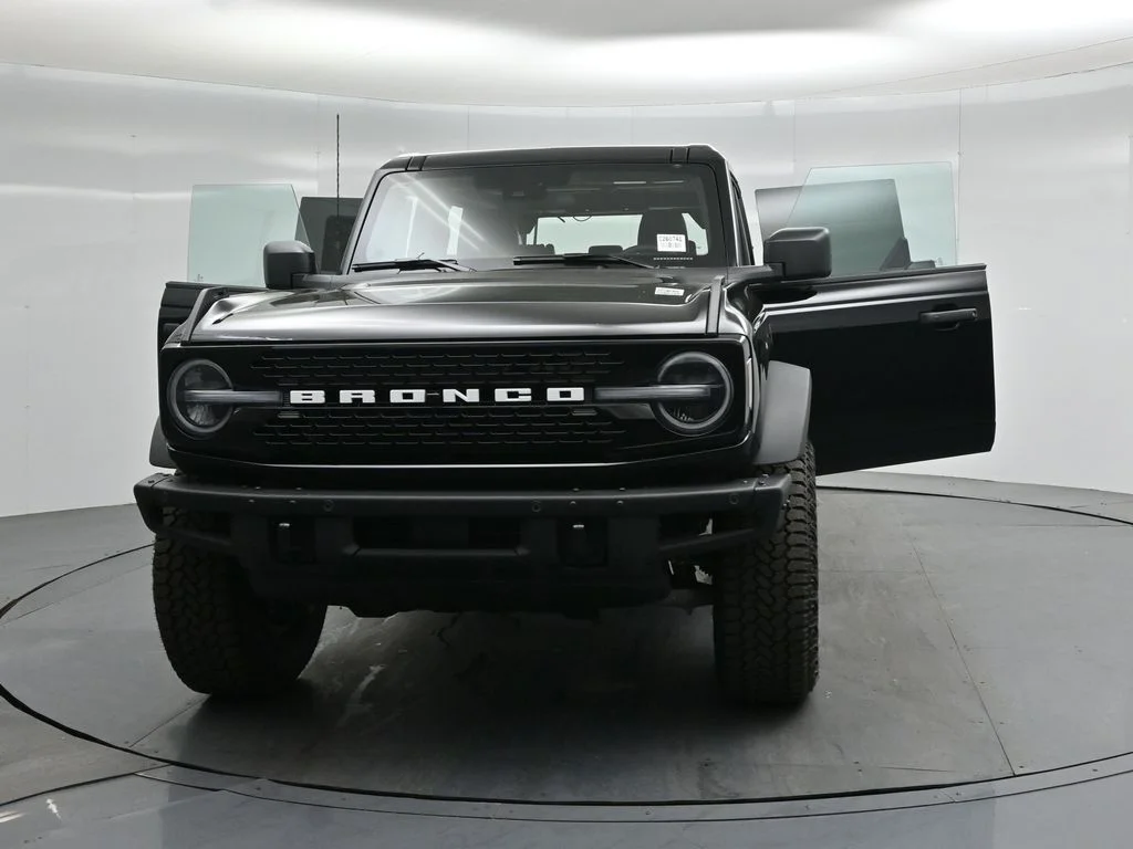 New 2026 Shadow Black Ford Badlands image 31