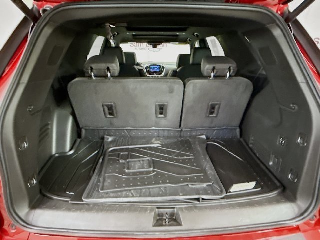 Used 2023 Red Chevrolet High Country image 29