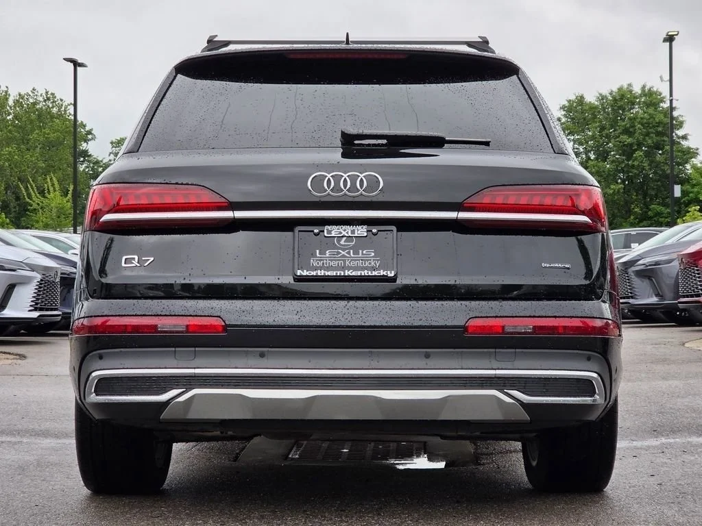 Used 2023 Mythos Black Metallic Audi Premium Plus image 30