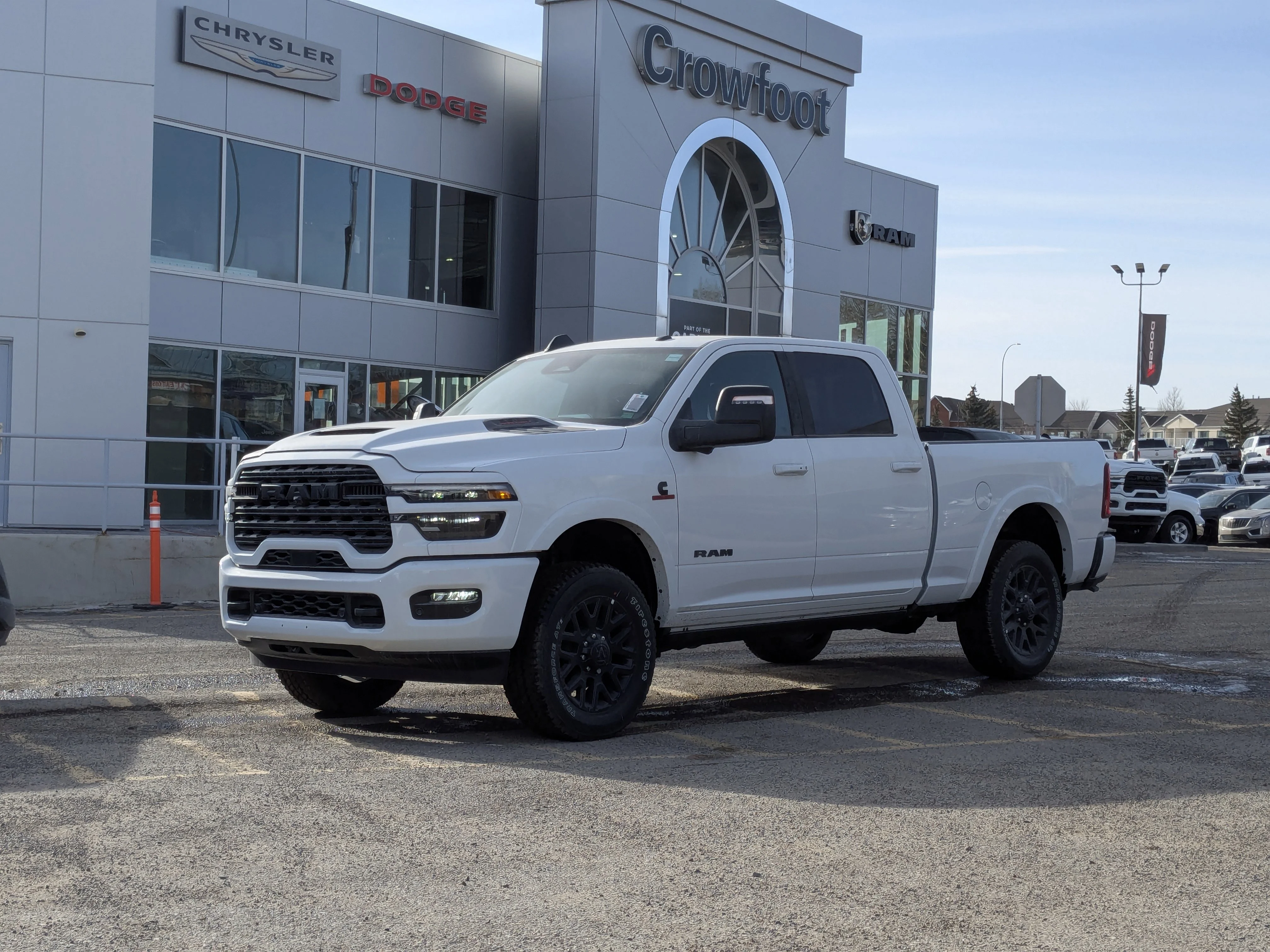 New 2026 White RAM Limited - CUMMINS DIESEL  NIGHT ED.  LEVEL 1 & TOW GRP  DIGITAL REARVIEW MIRROR  SUNROOF image 1