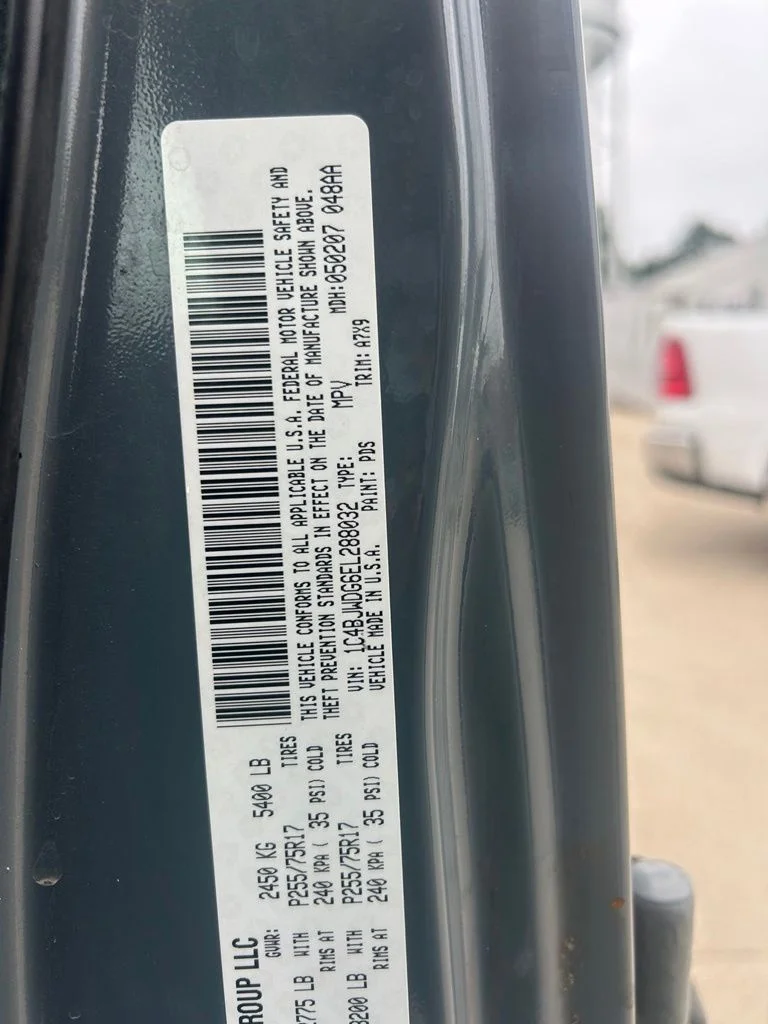 Used 2014 Gray Jeep Unlimited Sport image 11