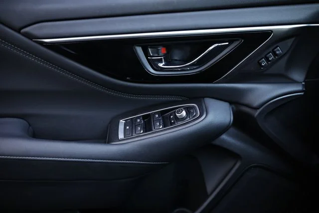2025 Subaru Outback Touring - Photo 14