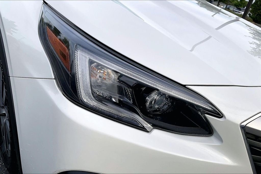Used 2022 White Subaru Premium image 33