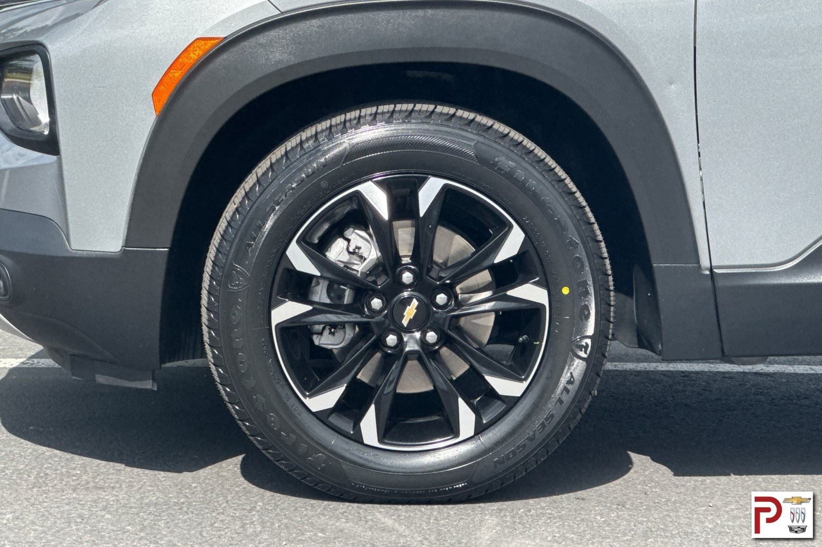 Used 2023 Gray Chevrolet LT image 31