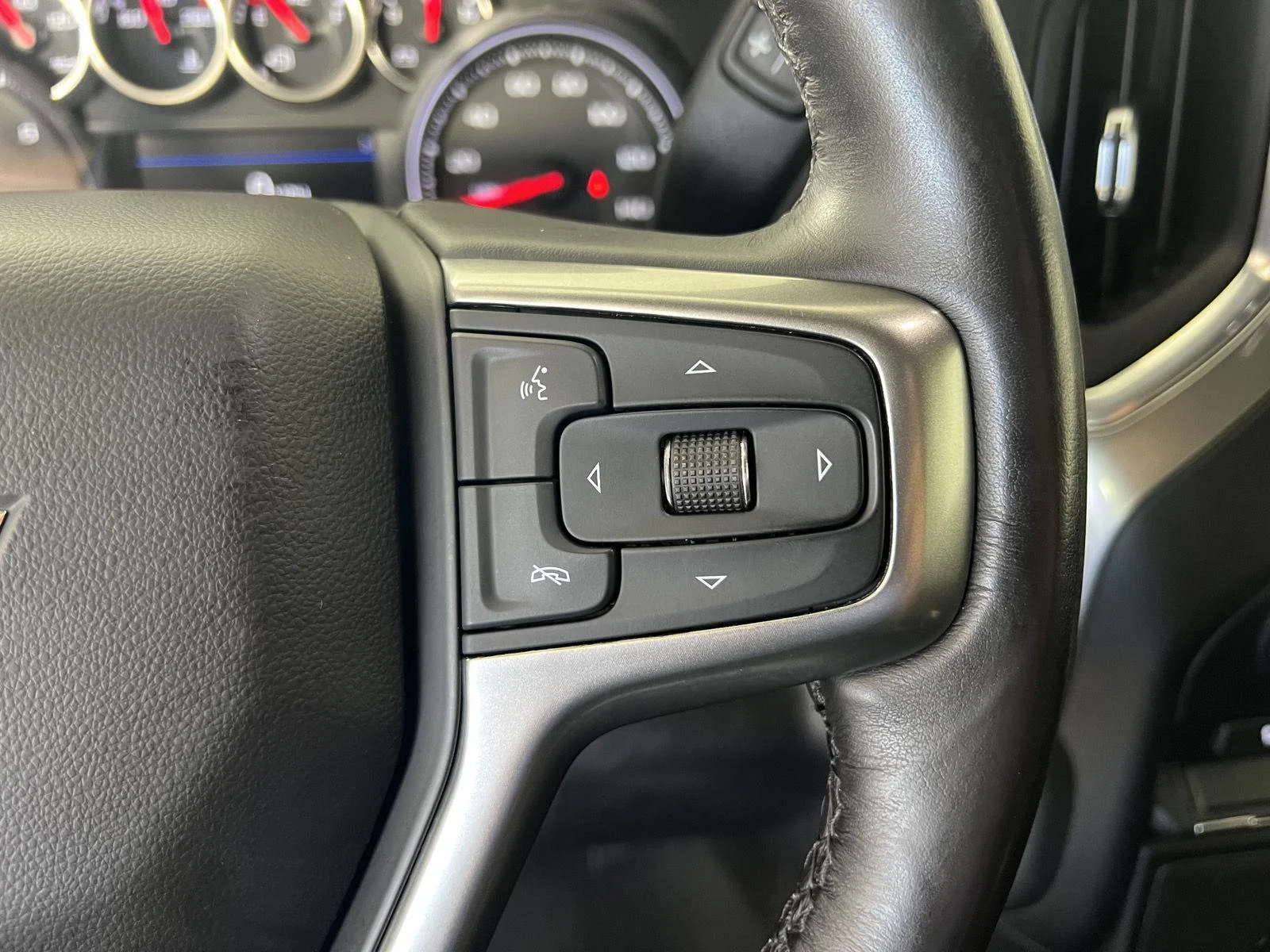 Used 2021 Blue Metallic Chevrolet LT image 12