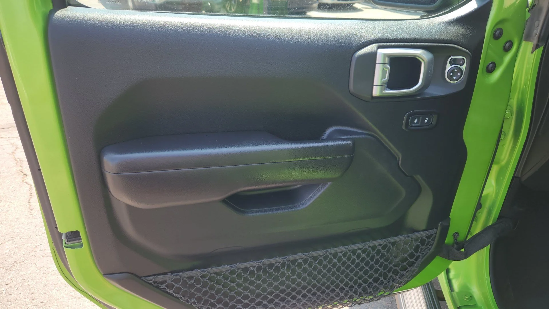 Certified Used 2018 Mojito! Clearcoat Jeep Sport S image 16