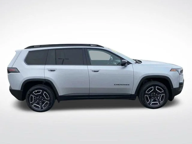 New 2026 Silver Jeep Limited image 4