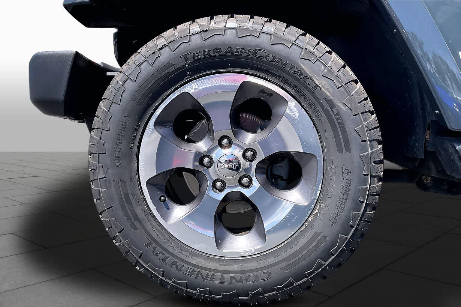 Used 2017 Rhino Clearcoat Jeep Sahara image 10