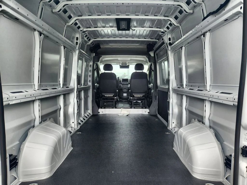New 2026 Bright White Clear-Coat Exterior Paint RAM High Roof image 22