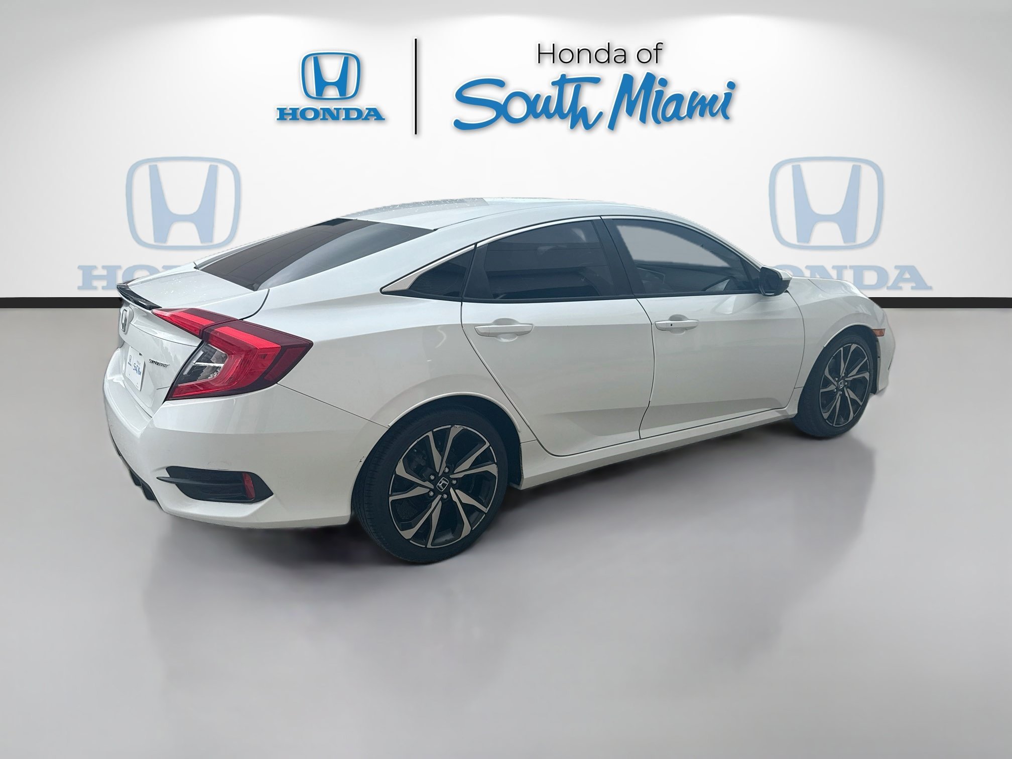 Used 2020 Platinum White Pearl Honda Sport image 7