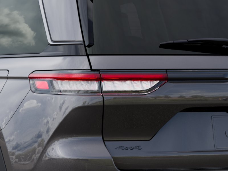 New 2026 Baltic Gray Metallic Clear-Coat Exterior Paint Jeep Altitude image 35