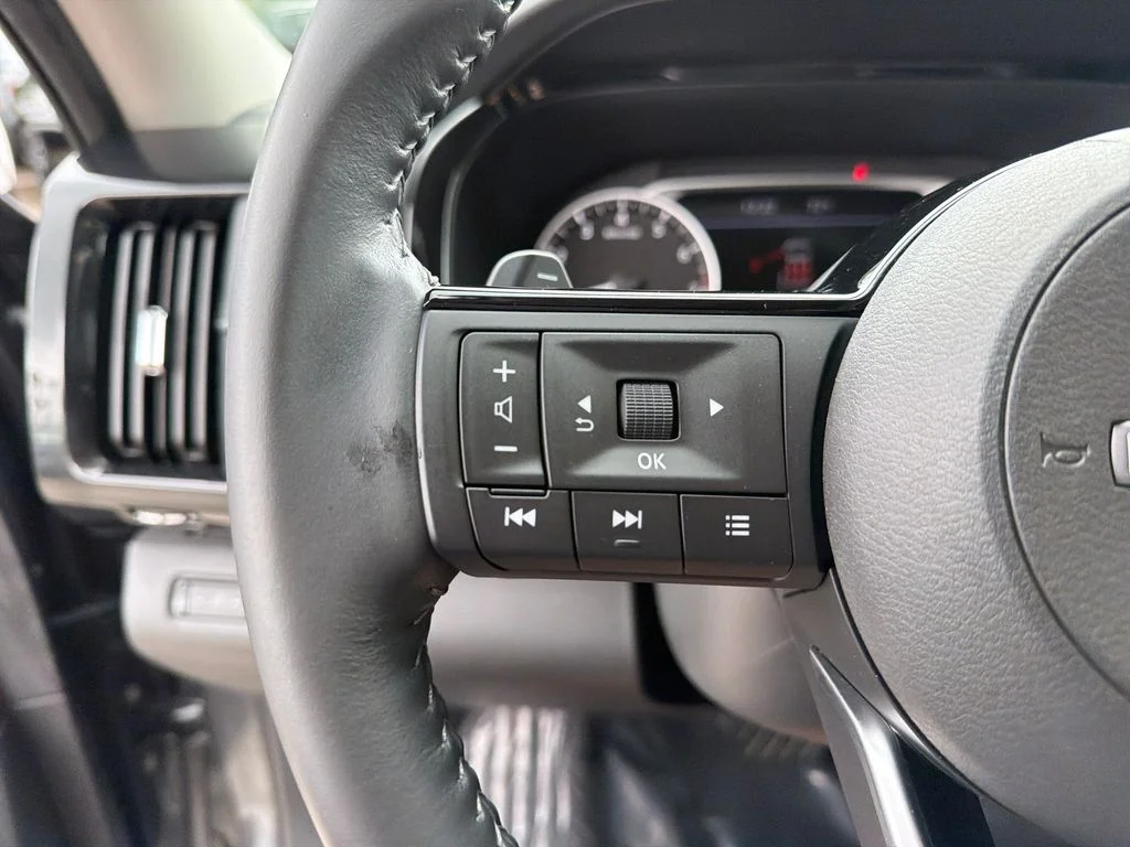 2023 Nissan Pathfinder SV - Photo 21