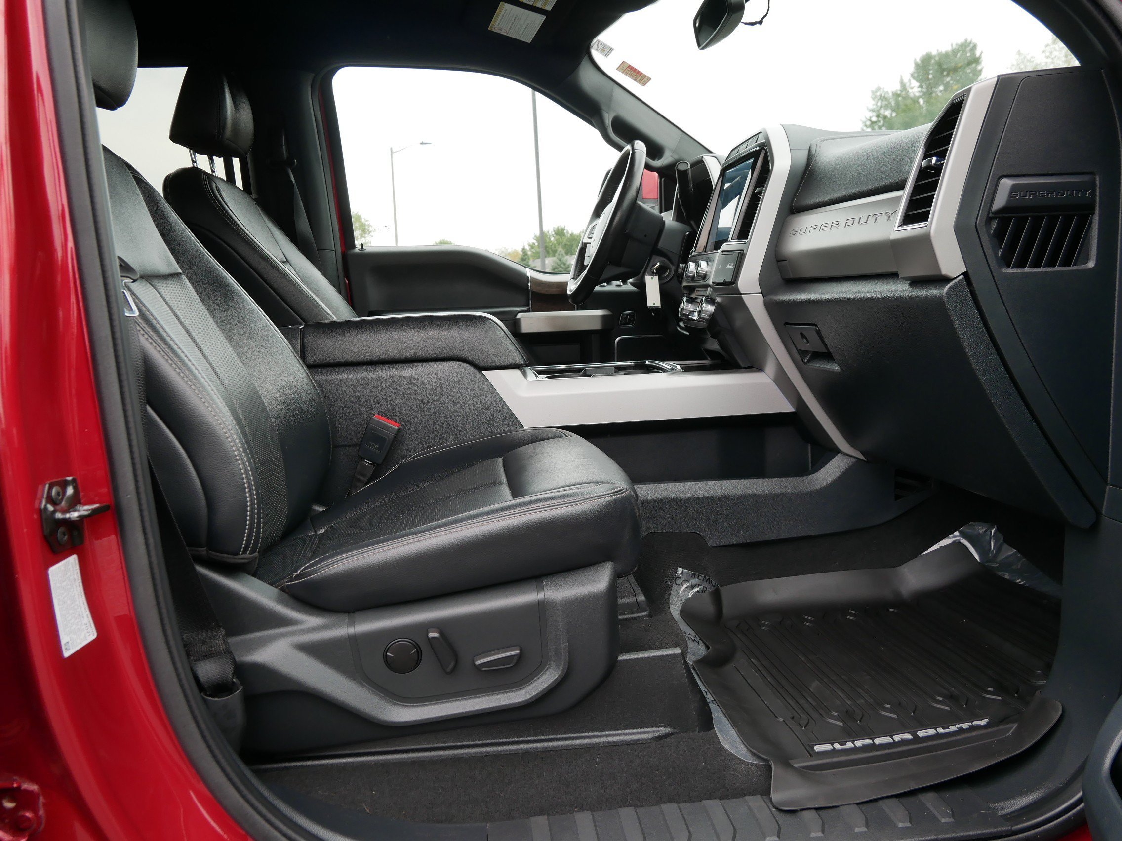 Used 2022 Red Ford LARIAT image 14