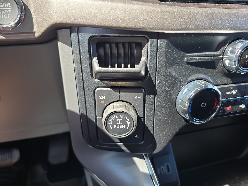 New 2026 Agate Black Metallic Ford XLT image 20