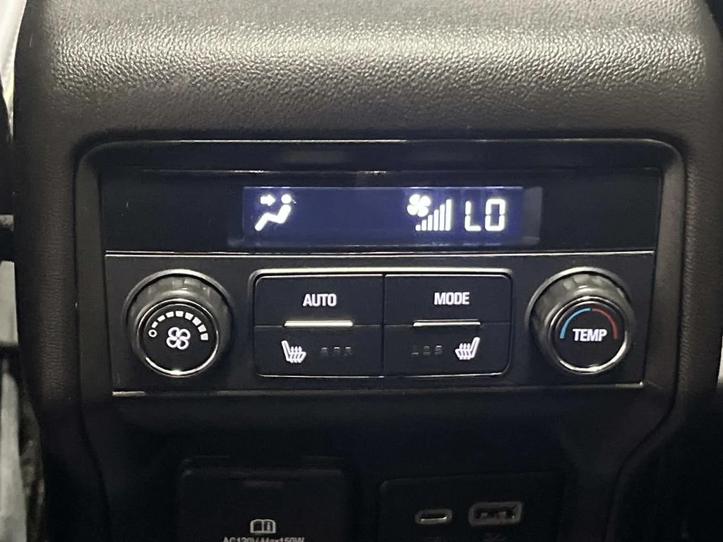 Certified Used 2022 WHITE FROST TRICOAT GMC Denali image 15