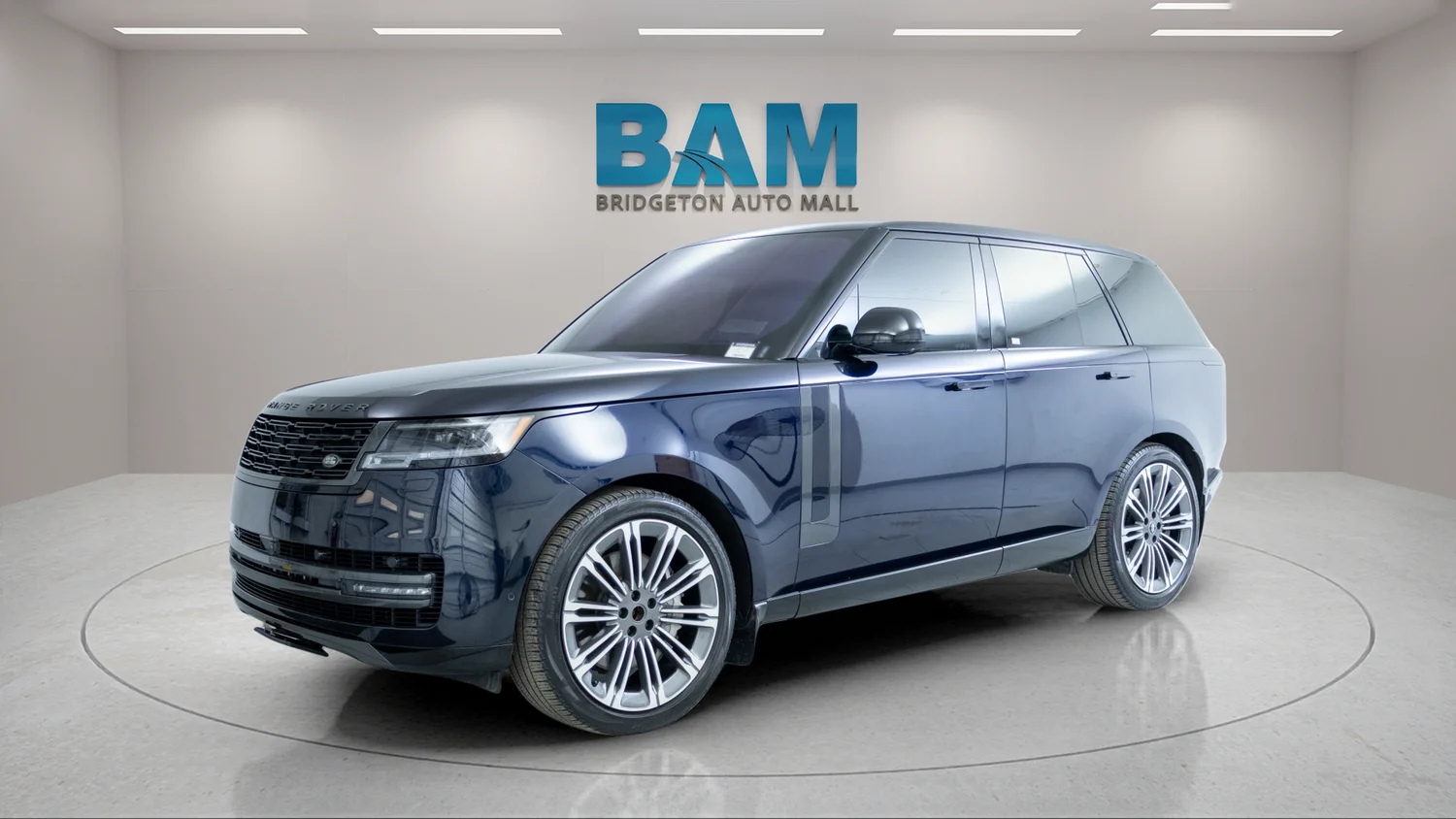 Used 2023 Blue Land Rover SE image 3