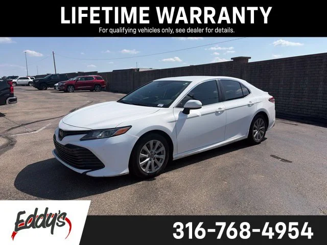 Used 2019  Toyota LE image 1