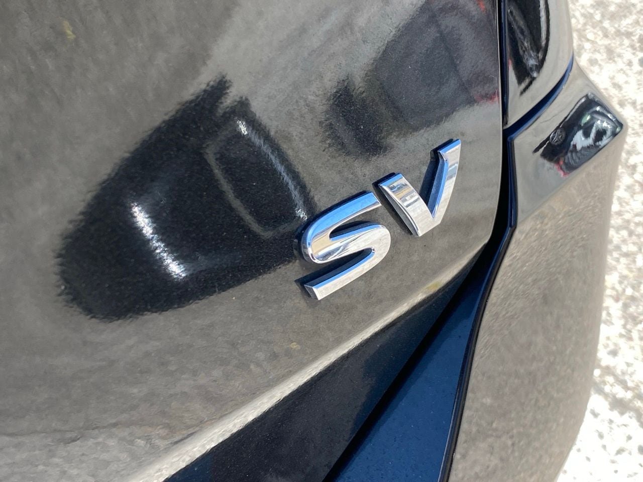 Used 2019 Magnetic Black Pearl Nissan SV image 4