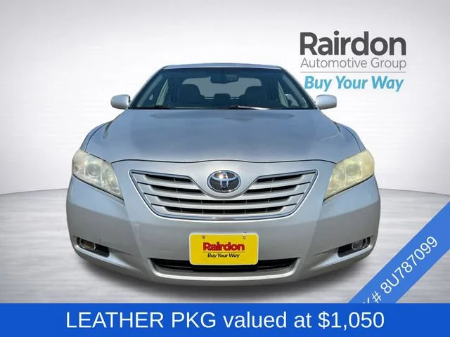 Used 2008 Classic Silver Metallic Toyota LE image 2