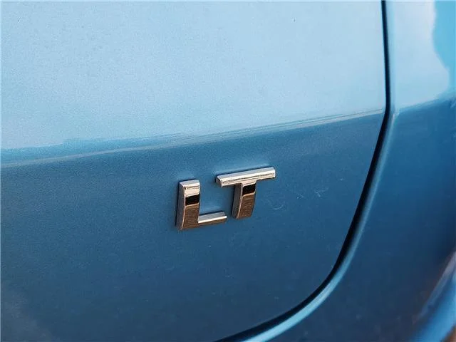 Used 2025 Blue Chevrolet LT Front-Wheel Drive image 7