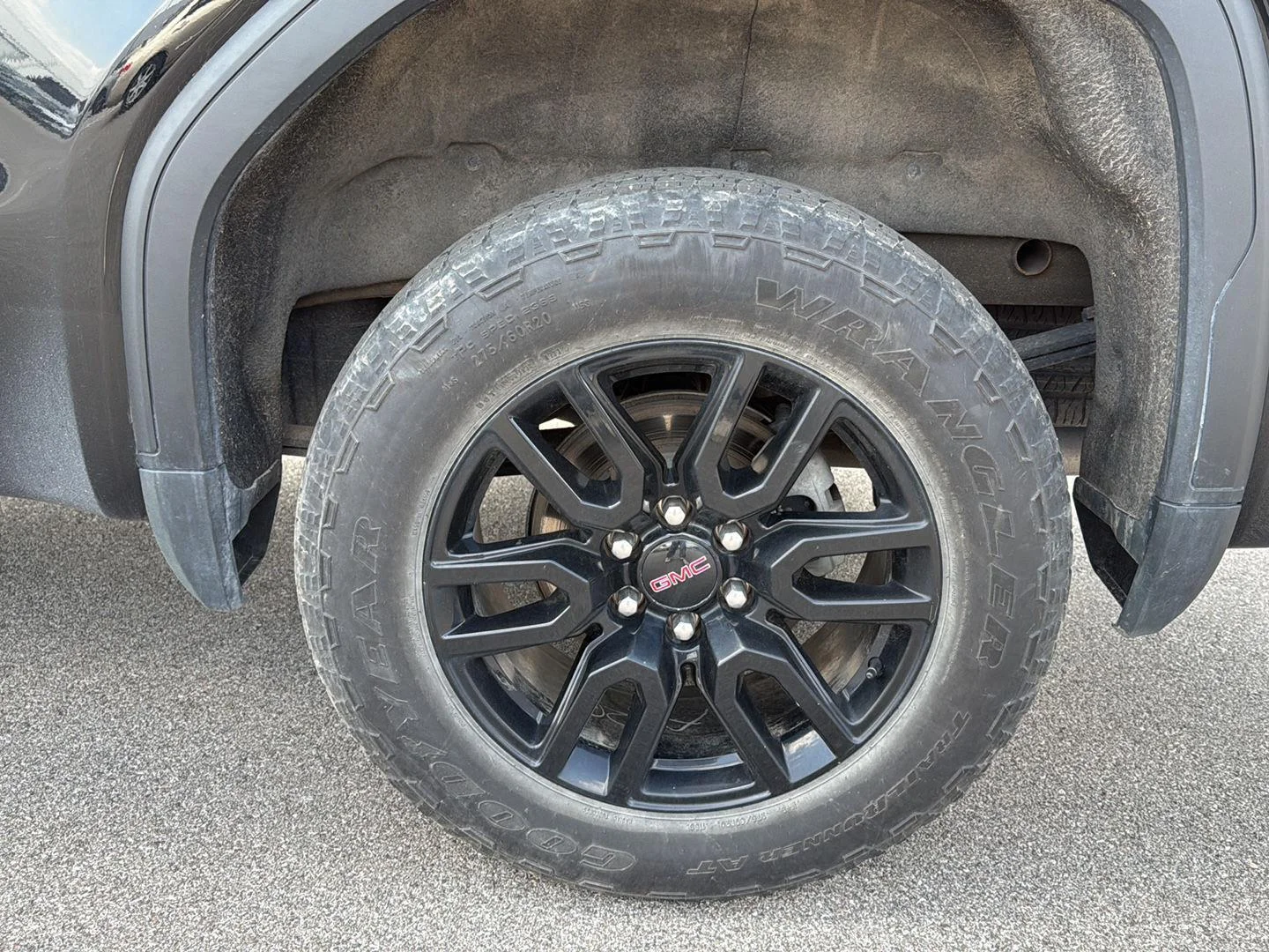 Used 2023 Onyx Black GMC Elevation image 14