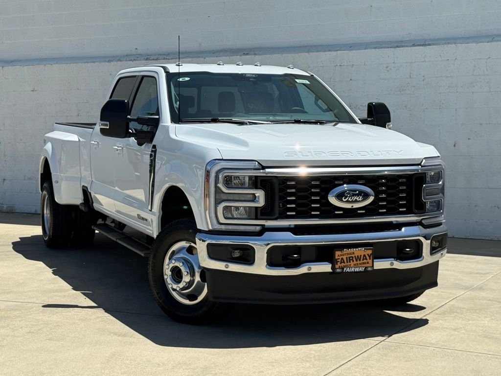 New 2026 Oxford White Ford F-350® Lariat® image 2