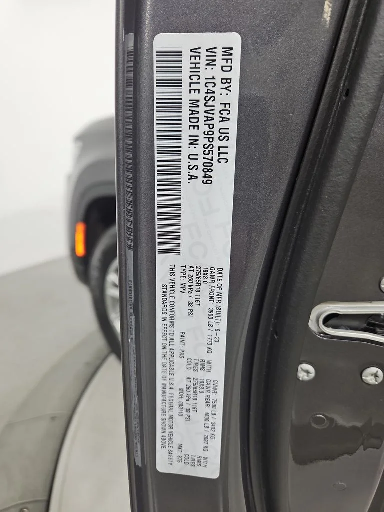 Used 2023 Gray Jeep Base image 30