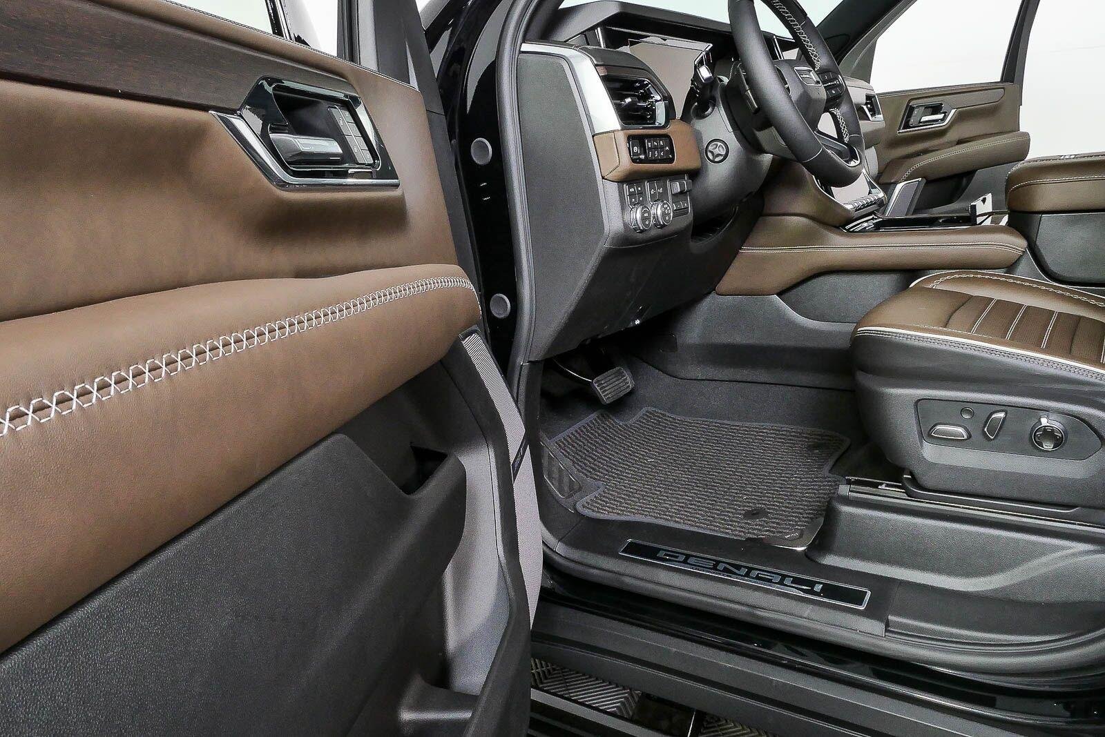 2026 GMC Yukon Denali Ultimate - Photo 8