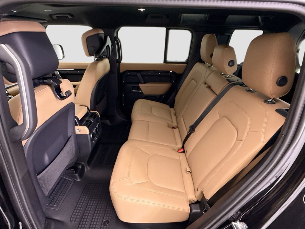 New 2026 Santorini Black Land Rover X-Dynamic SE image 20