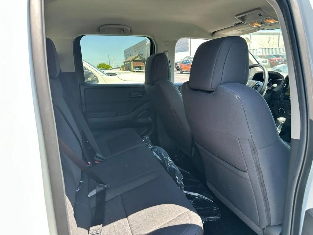 New 2026 Glacier White Nissan Crew Cab S image 4