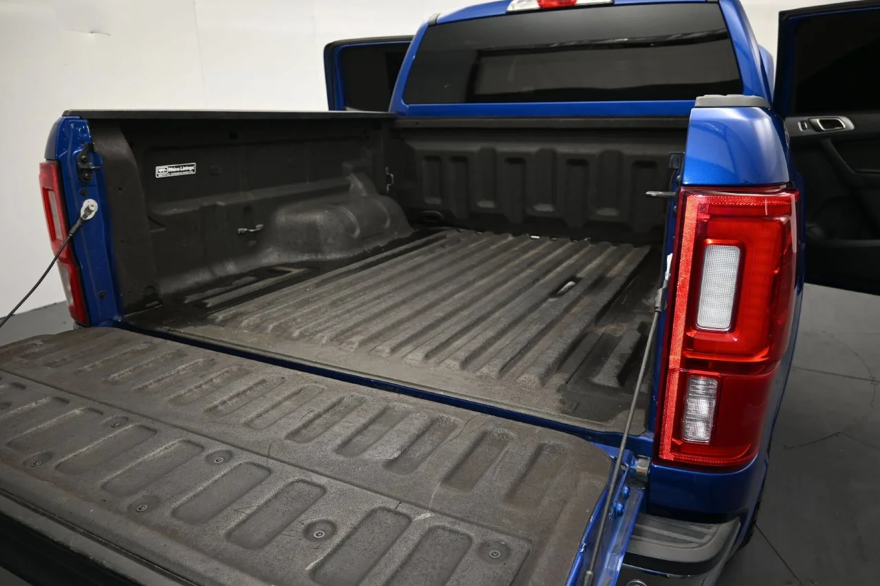 Used 2019 Lightning Blue Metallic Ford XLT image 11