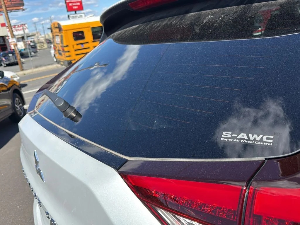 New 2026 White Diamond Mitsubishi ES image 33