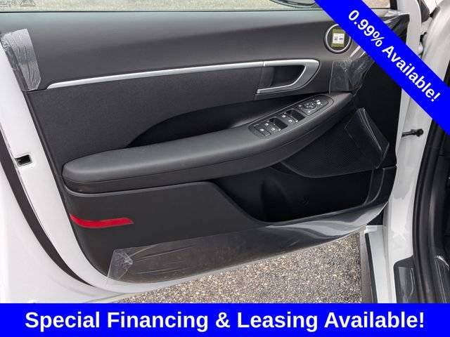 Used 2026 White Hyundai SE image 12
