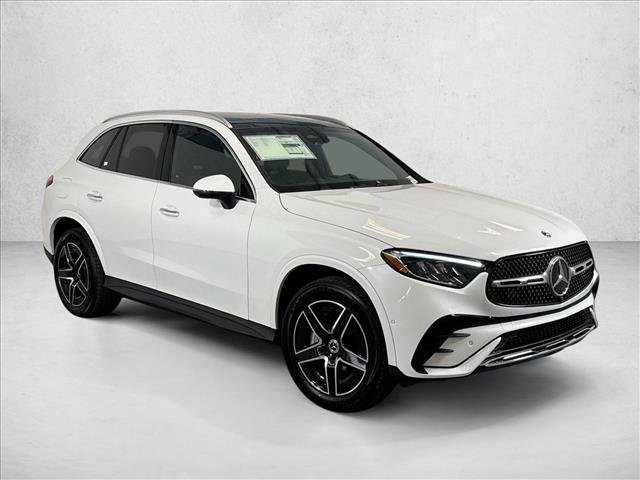 New 2026 MANUFAKTUR Moonlight White Metallic Mercedes-Benz GLC 300 image 33