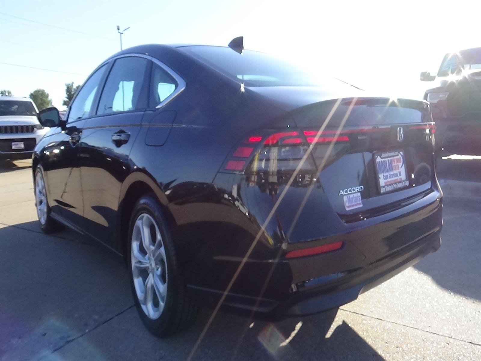 Used 2025 Crystal Black Pearl (bk) Honda LX image 8