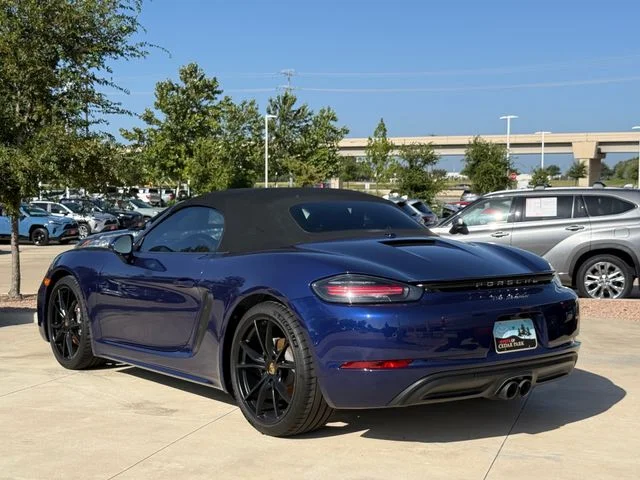 Used 2020 Gentian Blue Metallic Porsche Base image 7