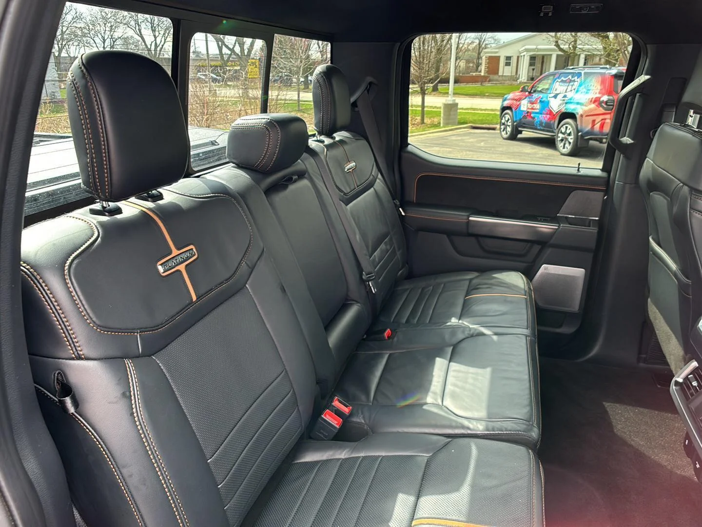 Used 2022 Smoked Quartz Metallic Tinted Clearcoat Ford Platinum image 16