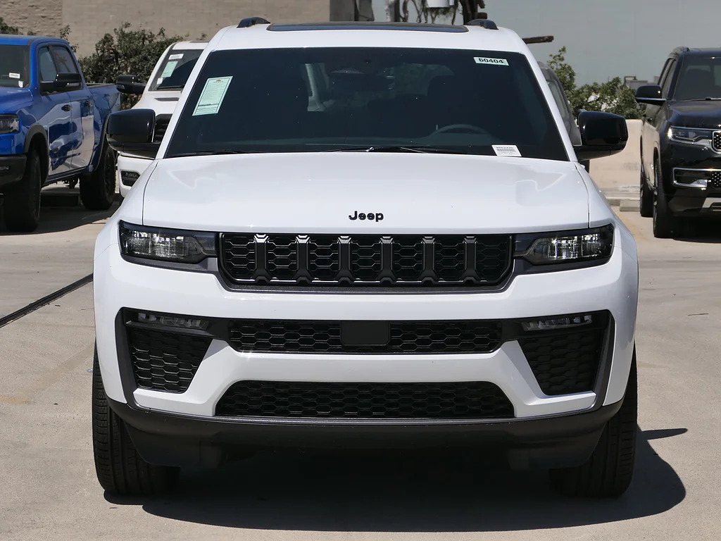 New 2026 Bright White Clear Coat Jeep Limited 4x4 image 6