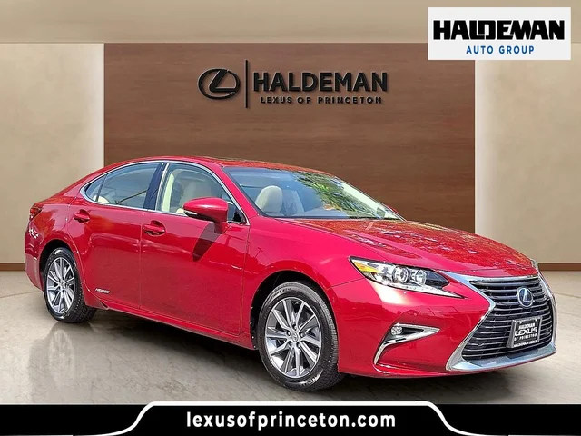 2016 Lexus ES 300h