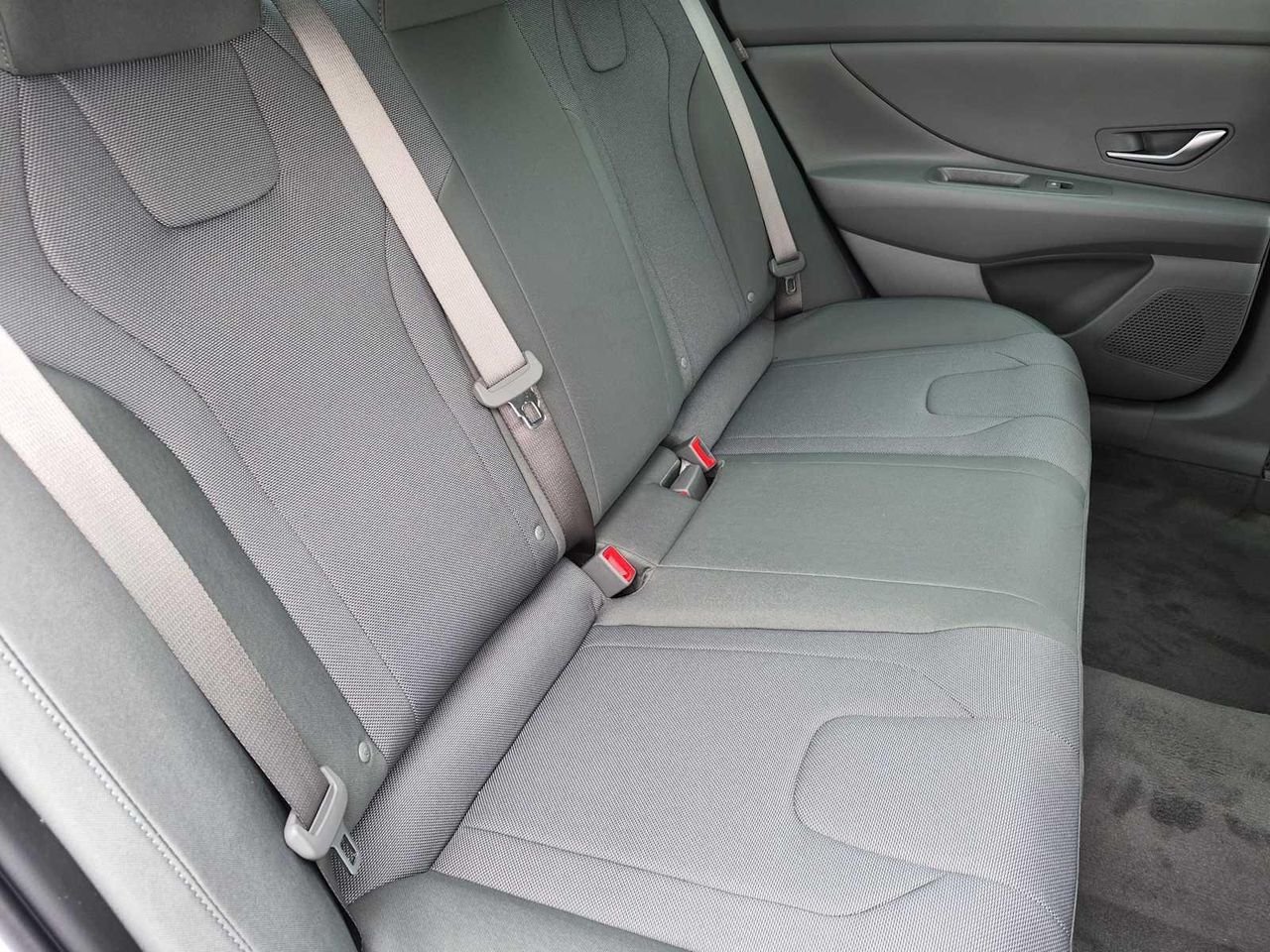 New 2026 Serenity White Hyundai SE image 19