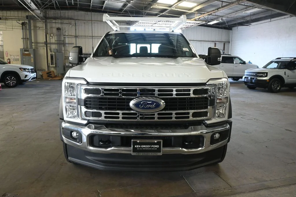 New 2026 Oxford White Ford XL image 5