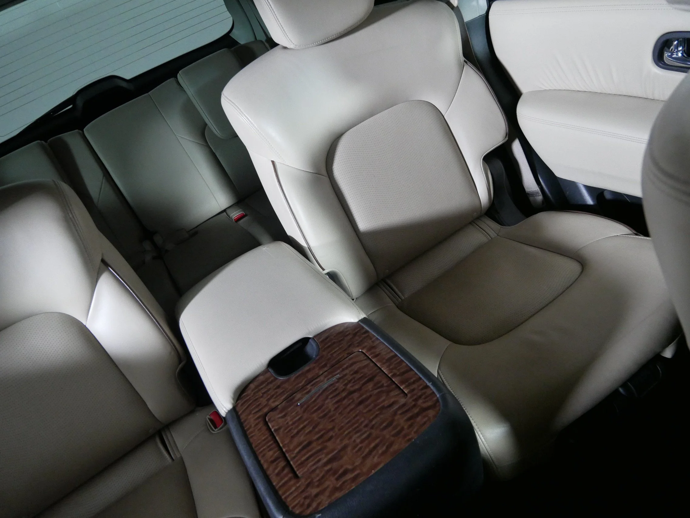 Used 2017 Pearl White Nissan Platinum image 14