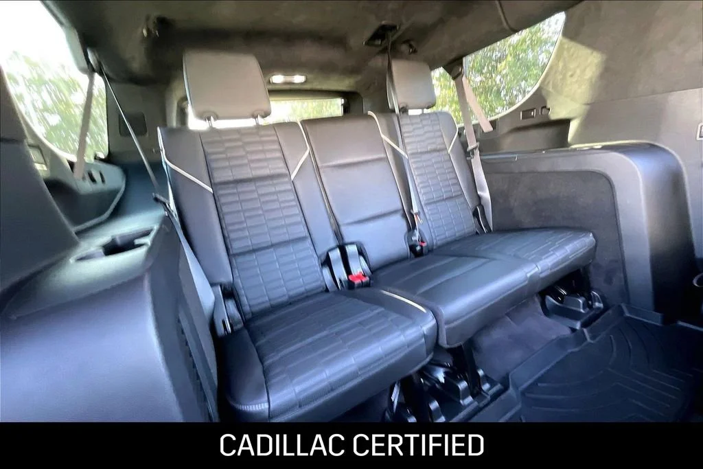 2024 Cadillac Escalade ESV V-Series - Photo 35