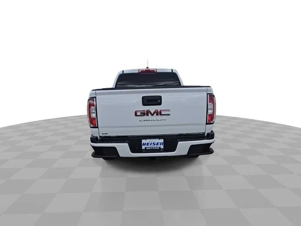 Used 2021 SUMMIT WHITE GMC 4WD Elevation image 7