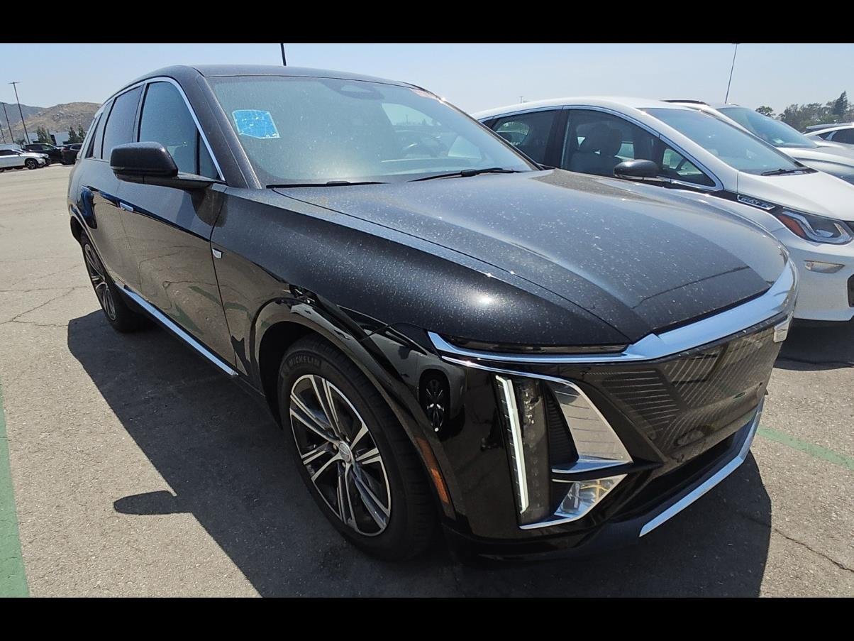 Used 2023 Cadillac LYRIQ Luxury with VIN 1GYKPMRK1PZ002405 for sale in Culver City, CA