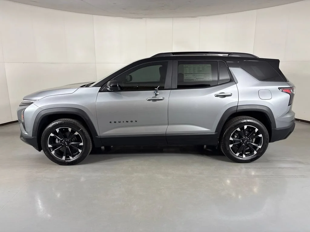 2027 Chevrolet Equinox RS - Photo 6